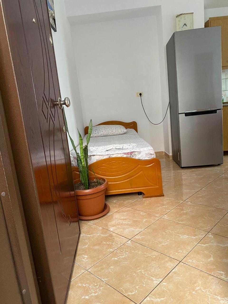 Tulipani Apartments Near Port Sarandë Eksteriør billede