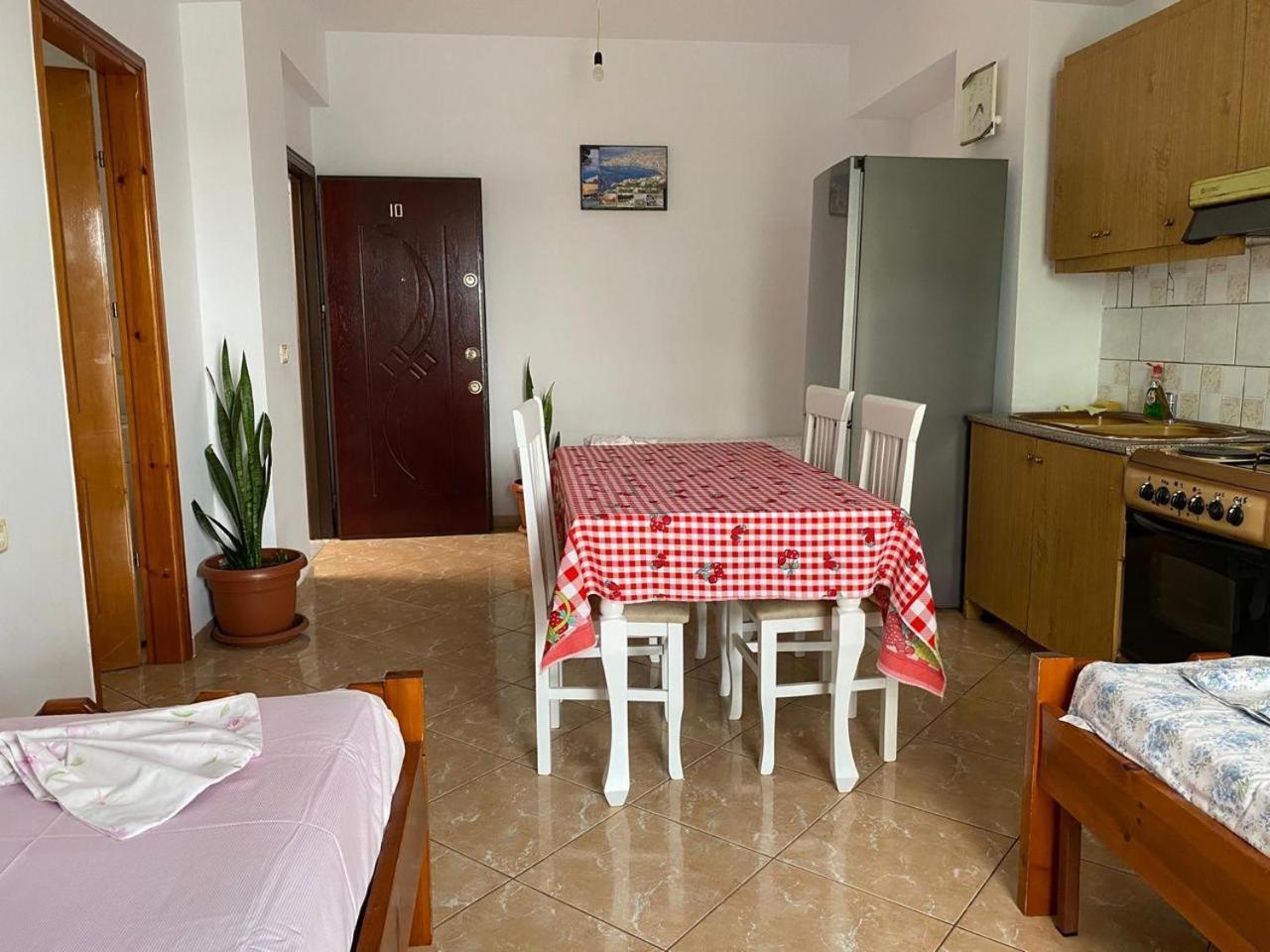 Tulipani Apartments Near Port Sarandë Eksteriør billede